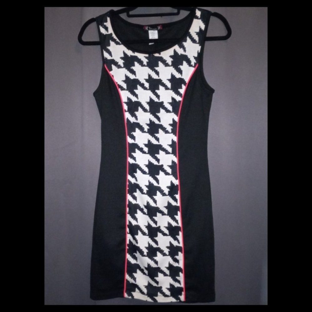 Trixxi Houndstooth Bodycon Dress (size Med)
